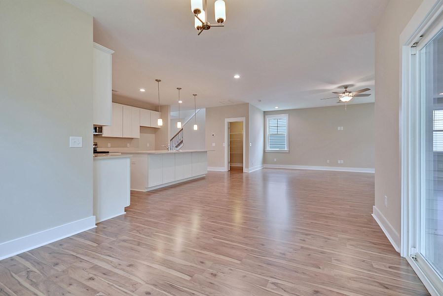 Delmar II Breakfast Area