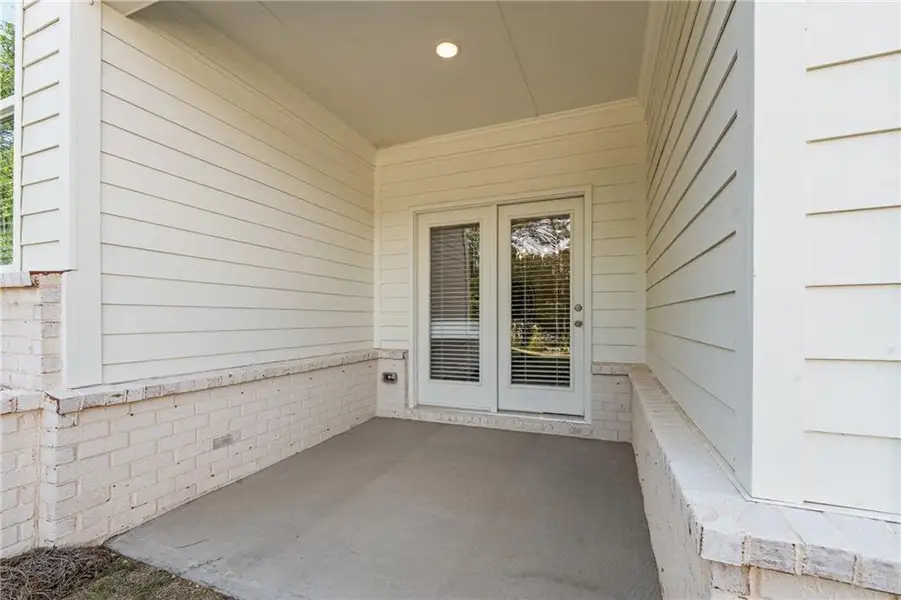 Exterior details and patio area of a home in , Duluth (Image 4).
