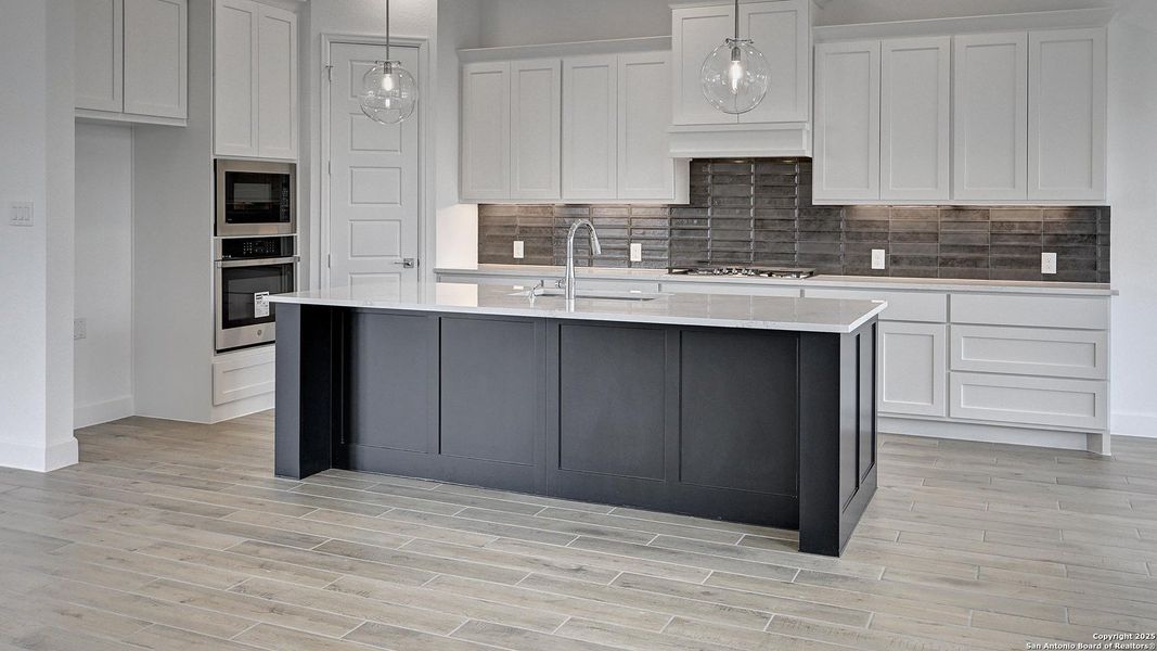 Image 36 of a home in Esperanza 60'.