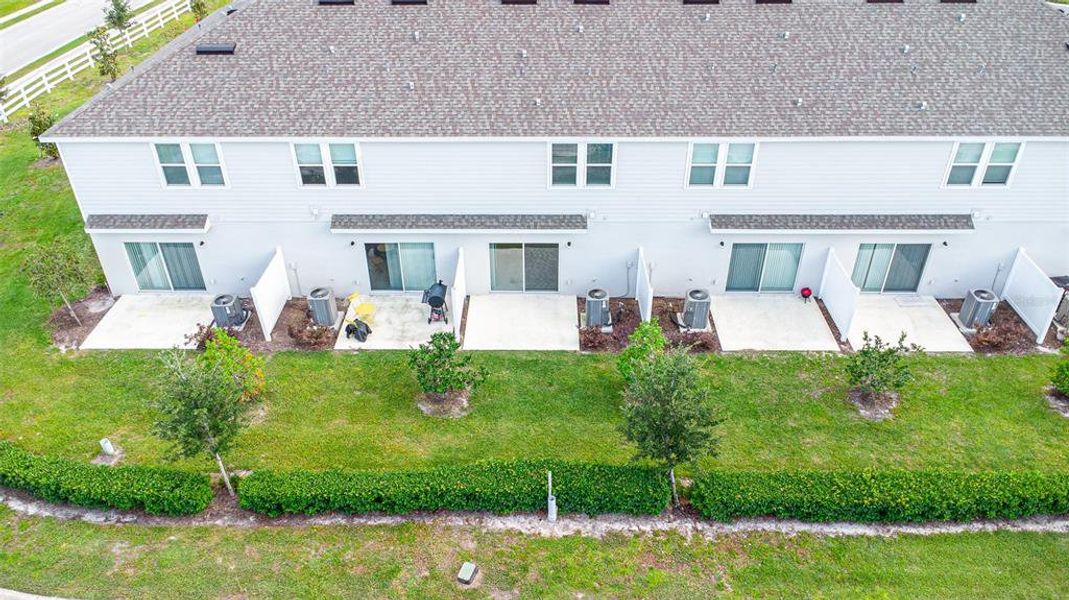 Exterior details and patio area of a home in , St. Cloud (Image 3).