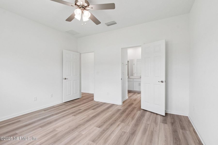 Spacious, unfurnished interior of a new home in Panther Creek, Jacksonville (Image 34). Spacious, unfurnished interior of a new home in Panther Creek, Jacksonville (Image 34).