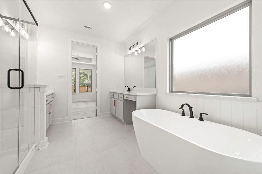 Furnished interior view inside a new home in Kresston - 40', Montgomery (Image 4).