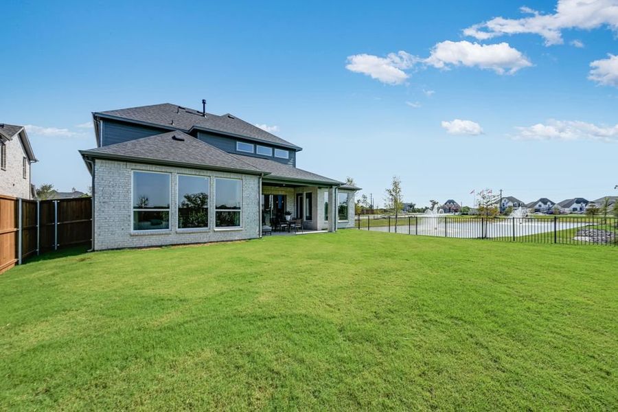 Representative exterior details of a home built from the Topaz by Taylor Morrison in Highland Lakes, McKinney (Image 4).