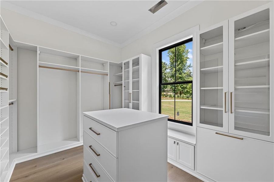 Image 33 of a home in .