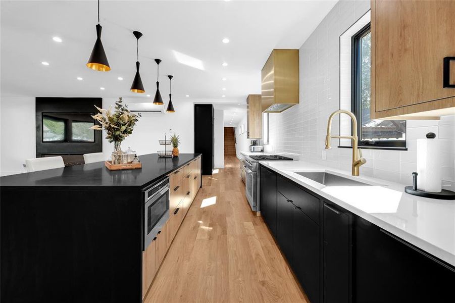 Black Honed Granite & White Quartz countertops