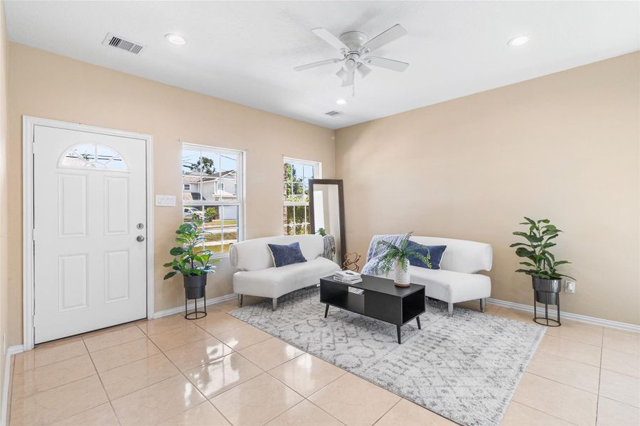 Plenty of natural light Plenty of natural light