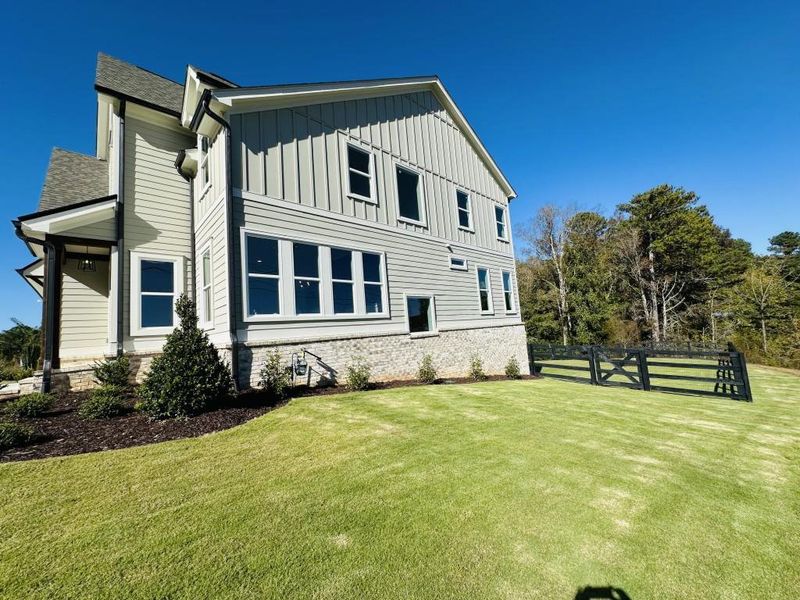 Image 29 of a home in Hillshire.