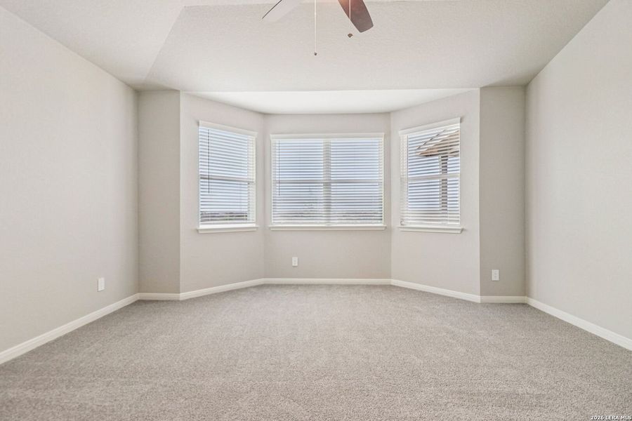 Spacious, unfurnished interior of a new home in Sagebrooke - Premier Series, San Antonio (Image 36).