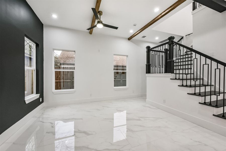 Spacious, unfurnished interior of a new home in , Houston (Image 8).