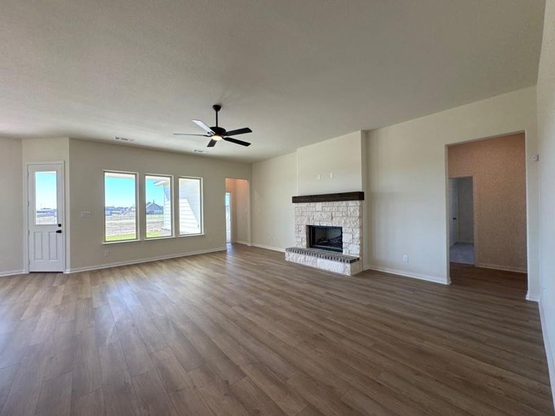 Spacious, unfurnished interior of a new home in Fairview Meadows, New Fairview (Image 12).
