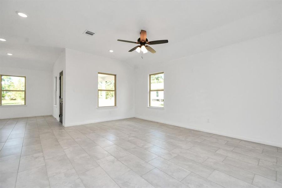 Livingroom. Pictures are from prior to seller move in.