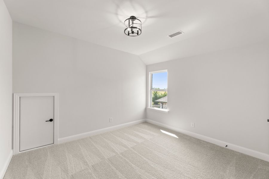 Spacious, unfurnished interior of a new home in Nelson Lake Estates, Rockwall (Image 25).