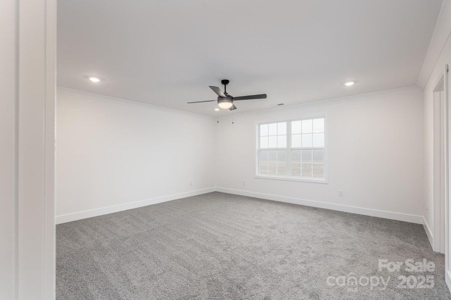 Spacious, unfurnished interior of a new home in Kerns Ridge, Salisbury (Image 15).