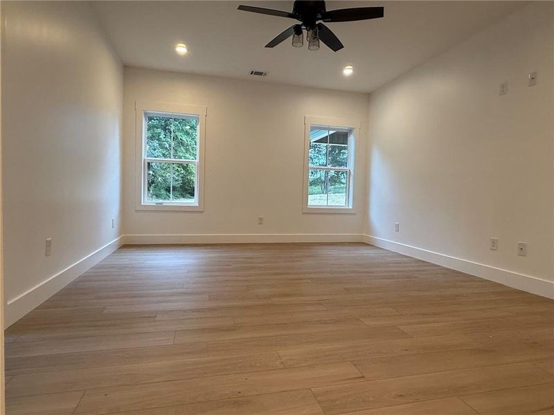 Spacious, unfurnished interior of a new home in , Calhoun (Image 19).
