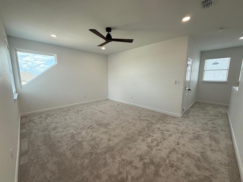 Spacious, unfurnished interior of a new home in , Pilot Point (Image 19).