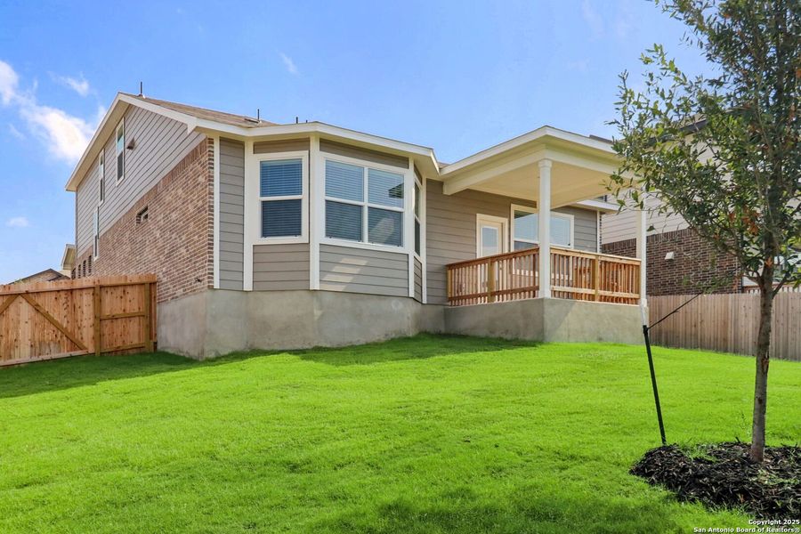 Exterior details and patio area of a home in Thomas Pond, San Antonio (Image 25). Exterior details and patio area of a home in Thomas Pond, San Antonio (Image 25).