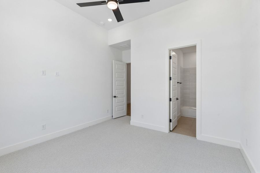 Spacious, unfurnished interior of a new home in The Parks at Wilson Creek, Celina (Image 52). Spacious, unfurnished interior of a new home in The Parks at Wilson Creek, Celina (Image 52).