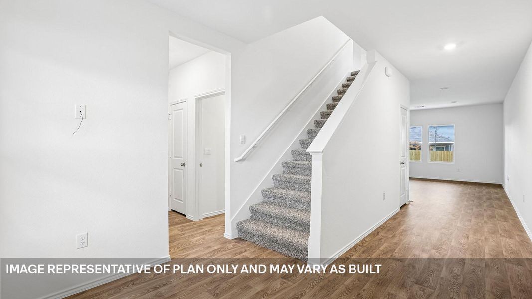 Spacious, unfurnished interior of a new home in Durango, Mustang Ridge (Image 22).