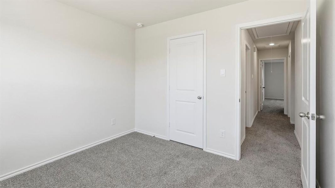 Spacious, unfurnished interior of a new home in Arbor Trails South, Princeton (Image 14).
