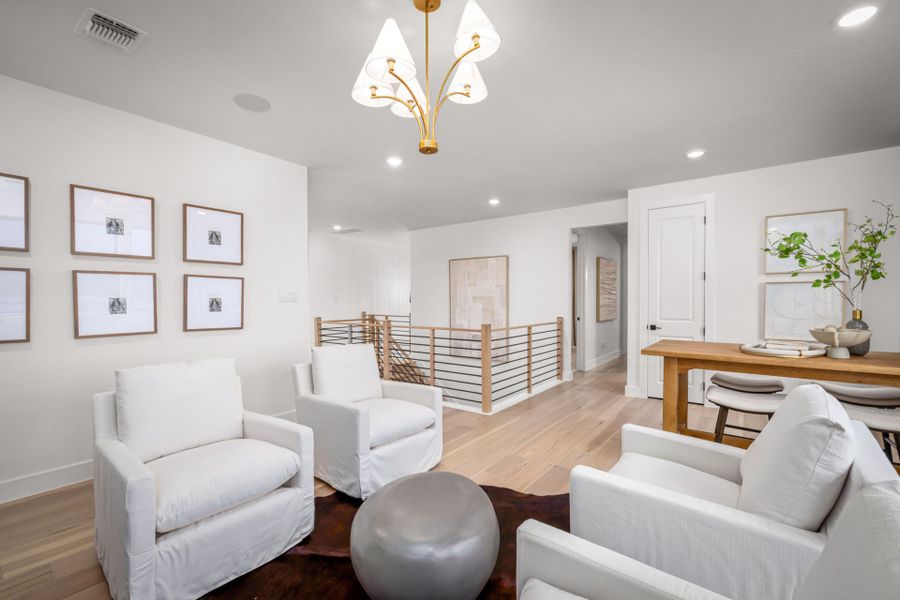 Representative furnished interior of a home built from the Gillett by Pulte Homes in Kuempel Farms, Pflugerville (Image 49).