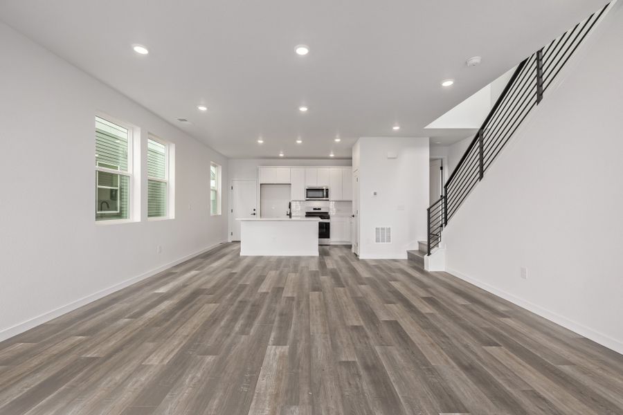 Image 35 of a home in Painted Prairie.