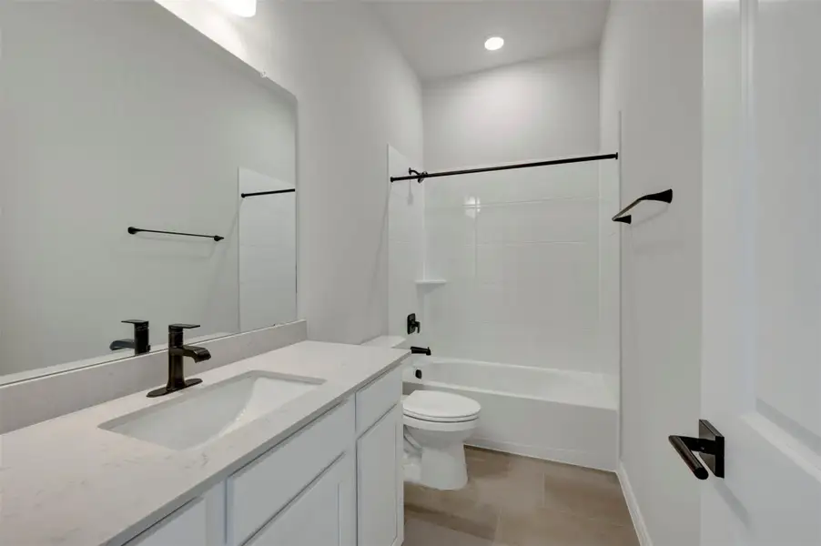 Furnished interior view inside a new home in Beacon Point at Lago Mar 50’ Homesites, Texas City (Image 4).