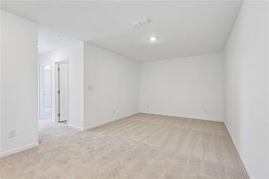 Spacious, unfurnished interior of a new home in Weatherfield, Buford (Image 26).