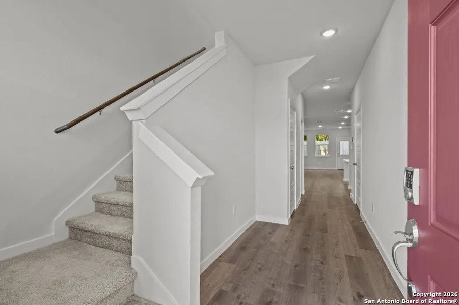 Spacious, unfurnished interior of a new home in Summerlin, San Antonio (Image 15).