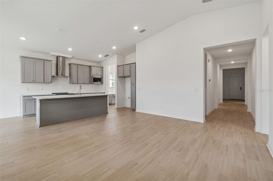 Spacious, unfurnished interior of a new home in Isles at Bayview, Parrish (Image 25). Spacious, unfurnished interior of a new home in Isles at Bayview, Parrish (Image 25).