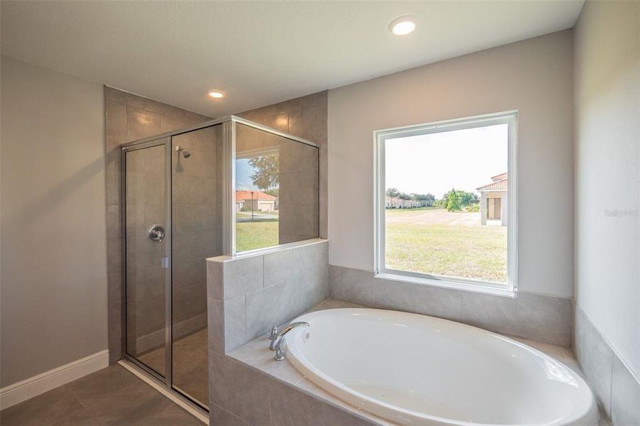 Furnished interior view inside a new home in , Kissimmee (Image 13).