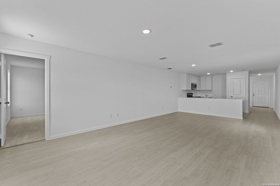 Spacious, unfurnished interior of a new home in Hidden Oasis, San Antonio (Image 22). Spacious, unfurnished interior of a new home in Hidden Oasis, San Antonio (Image 22).