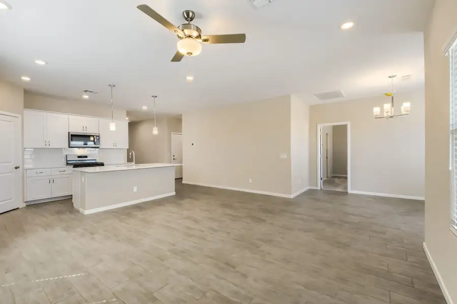 1,705sf New Home in Maricopa, AZ.  - Slide 9