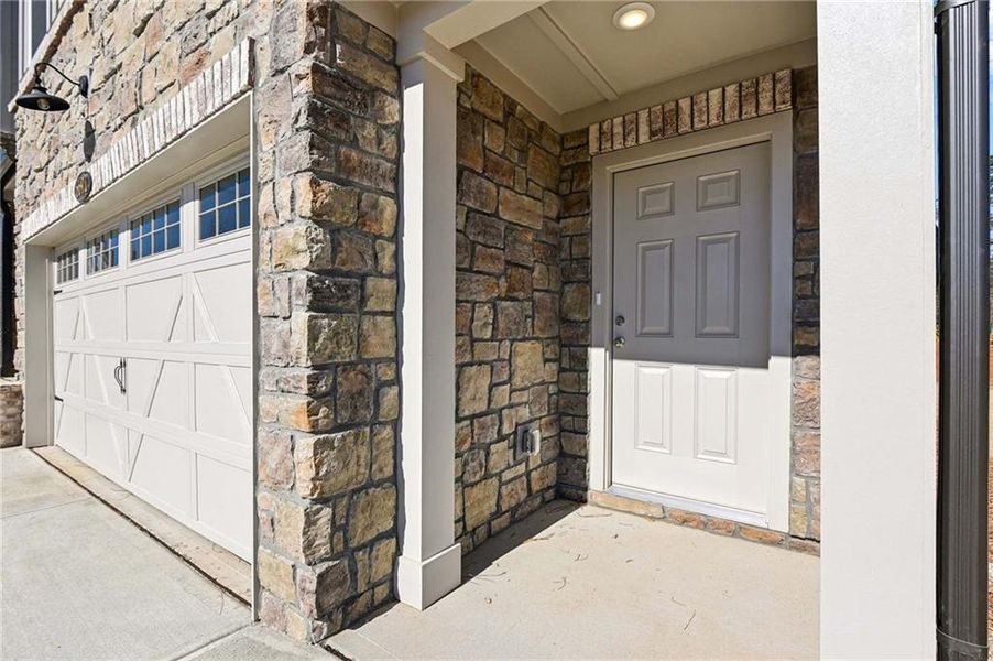 Exterior details and patio area of a home in Leydenview, Mableton (Image 4).