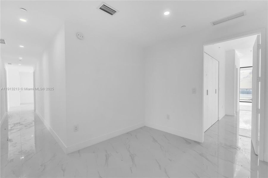 Hallway/ open space