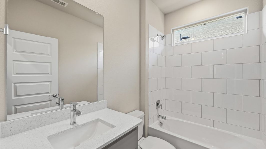 Furnished interior view inside a new home in Legado, Cleburne (Image 5).