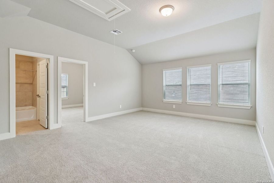 Spacious, unfurnished interior of a new home in Sagebrooke - Classic Series, San Antonio (Image 44).