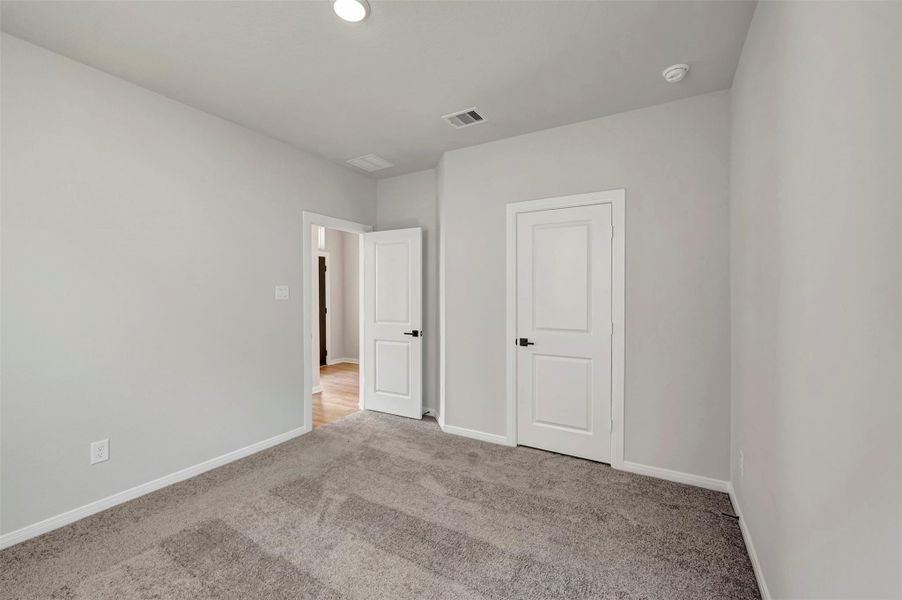 Spacious, unfurnished interior of a new home in The Grand Prairie 50’, Hockley (Image 12).