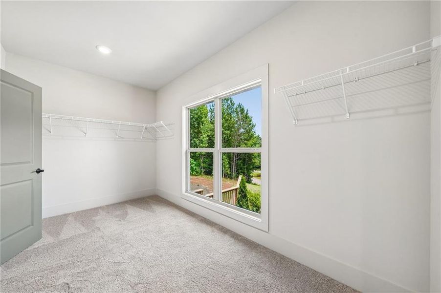 Spacious, unfurnished interior of a new home in Steeplechase, Hoschton (Image 41).
