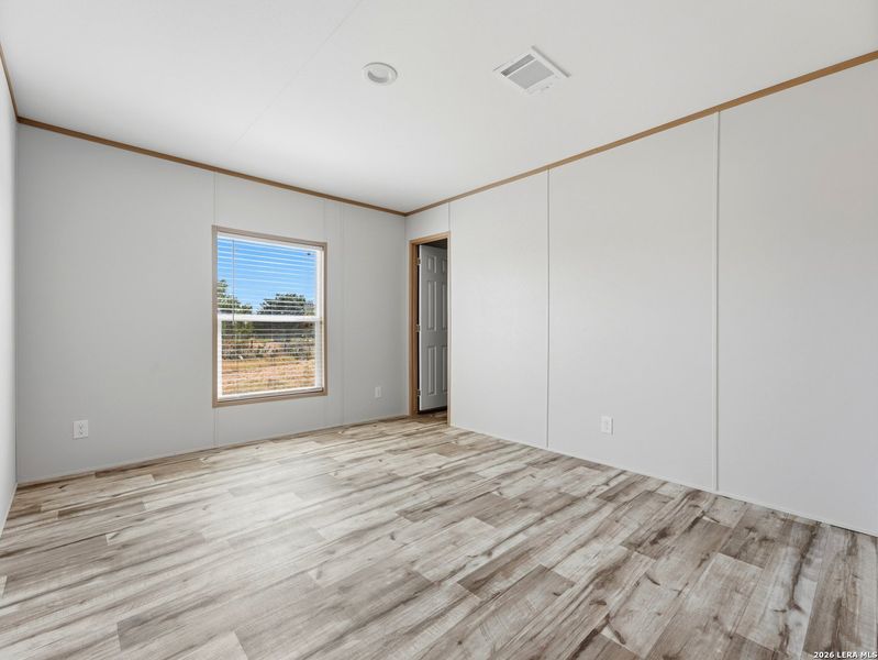 Spacious, unfurnished interior of a new home in , Poteet (Image 23).