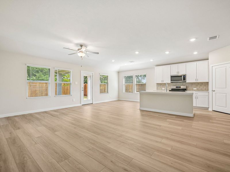 Spacious, unfurnished interior of a new home in Parks at Foster Crossing - Premier Series, Anna (Image 10). Spacious, unfurnished interior of a new home in Parks at Foster Crossing - Premier Series, Anna (Image 10).
