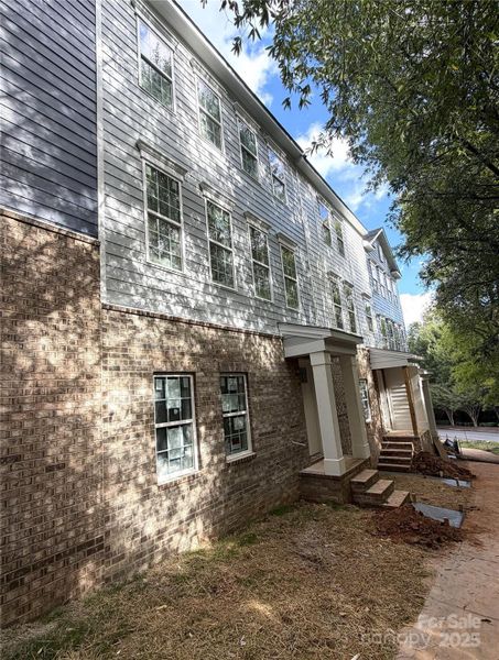 Image 18 of a home in Vanguard at Vermillion.