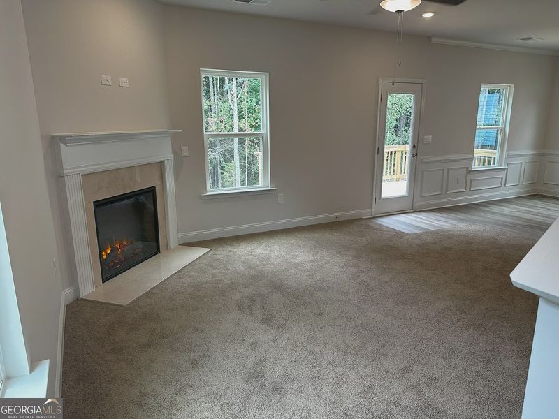 Spacious, unfurnished interior of a new home in Canterbury Villas, Carrollton (Image 8).