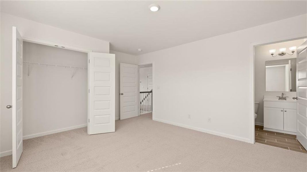 Spacious, unfurnished interior of a new home in Westland, Bogart (Image 16).