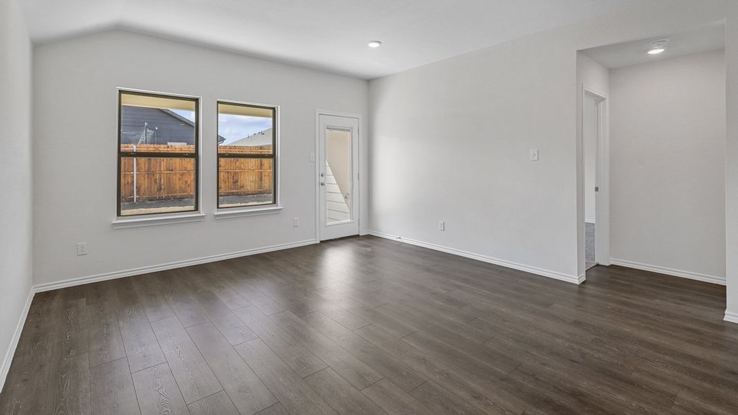 Spacious, unfurnished interior of a new home in Cartwright Ranch, Crandall (Image 17).
