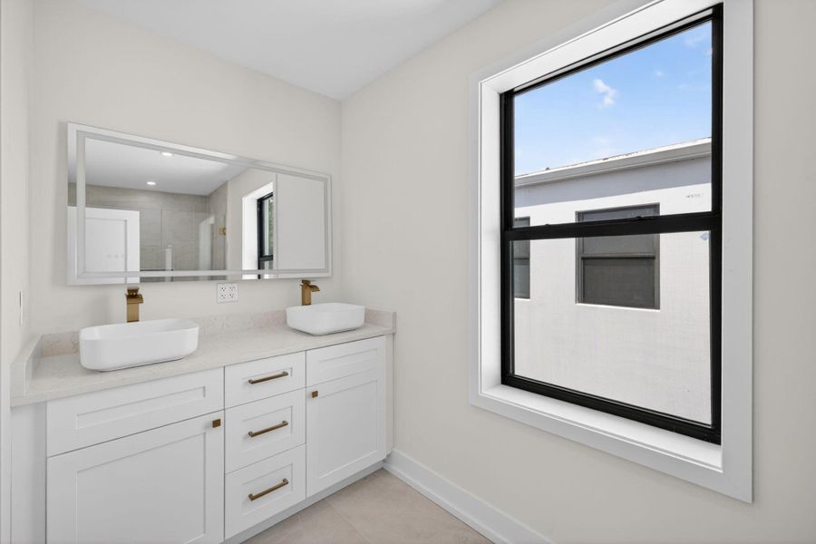 27-web-or-mls-b699A0309 27-web-or-mls-b699A0309
