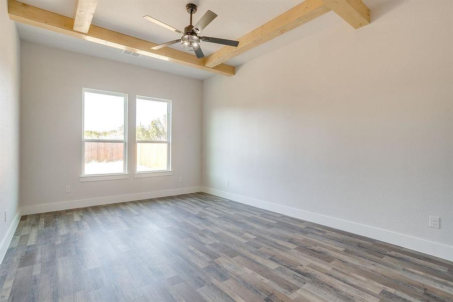 Spacious, unfurnished interior of a new home in , Granbury (Image 33). Spacious, unfurnished interior of a new home in , Granbury (Image 33).