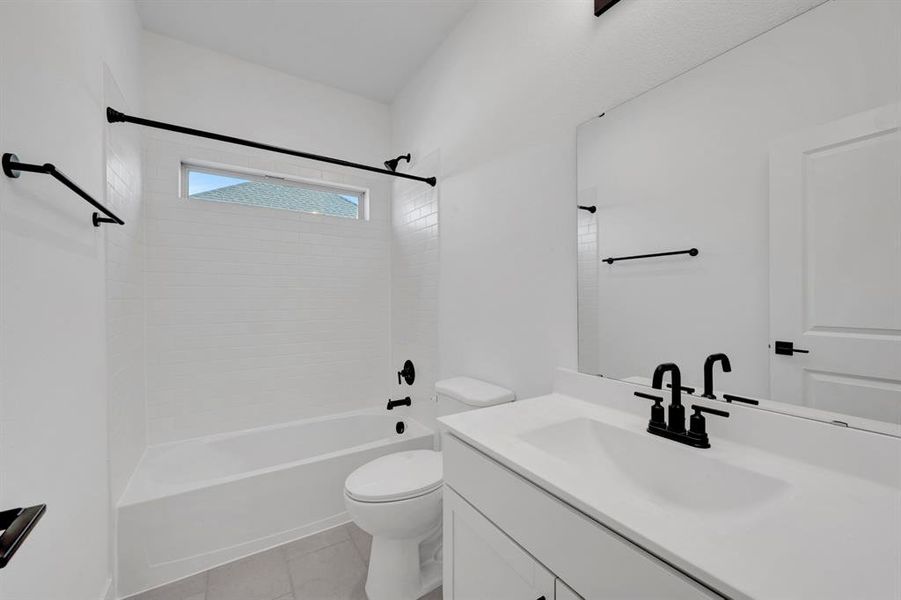 Furnished interior view inside a new home in Kreymer at the Park, Wylie (Image 13). Furnished interior view inside a new home in Kreymer at the Park, Wylie (Image 13).