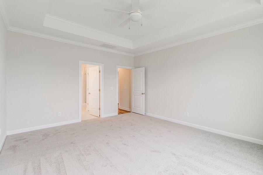 Spacious, unfurnished interior of a new home in Palmetto Shores, Chapin (Image 32).