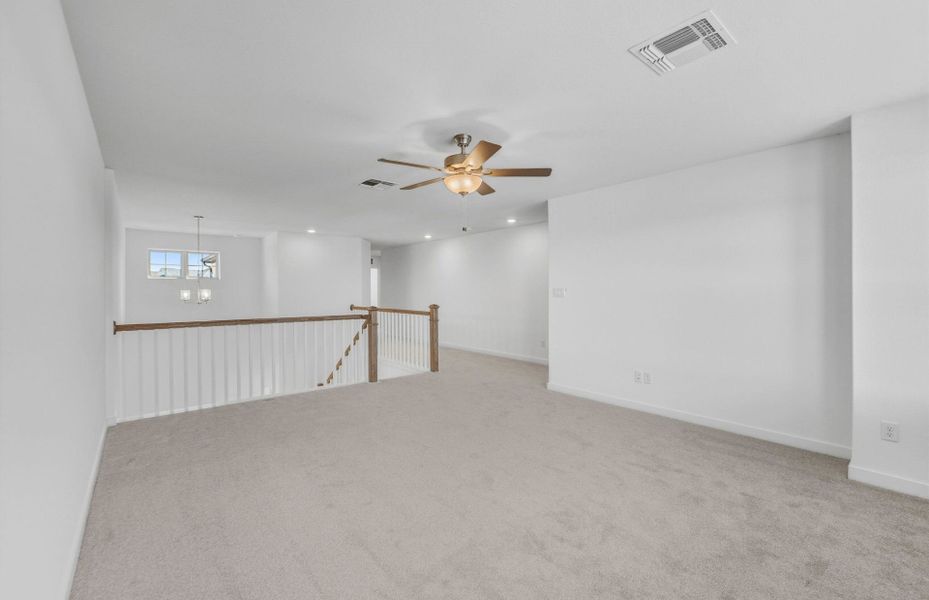 Spacious, unfurnished interior of a new home in Santa Rita Ranch, Liberty Hill (Image 37).