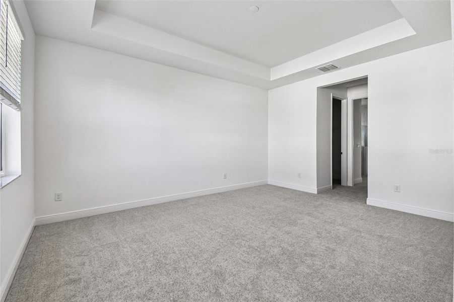 Spacious, unfurnished interior of a new home in Sweetwater at Lakewood Ranch, Lakewood Ranch (Image 19).